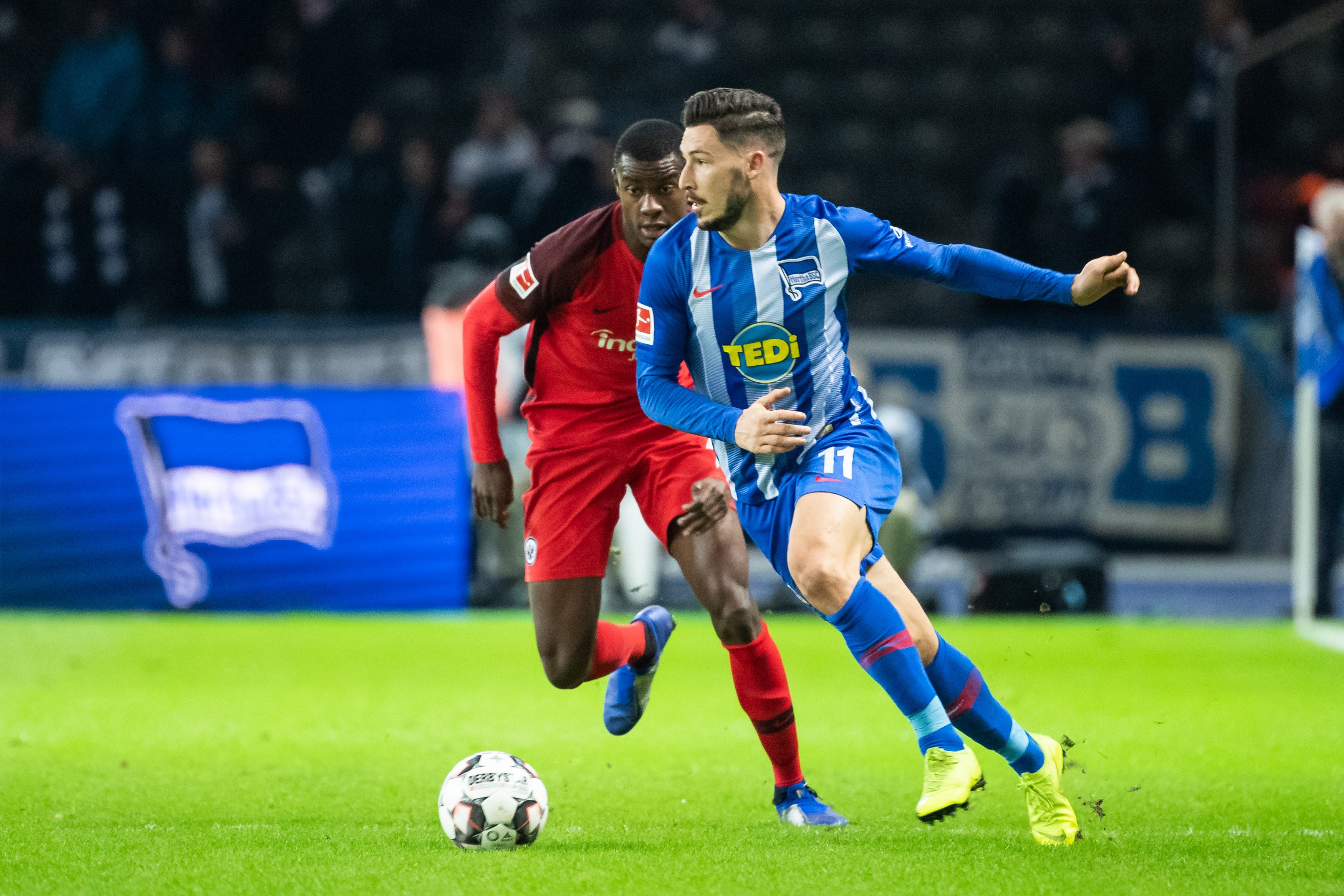 西媒：皇马极力避免解雇阿隆索，其解约金约2500万欧（西媒：皇马力避解雇阿隆索，解约金约为2500万欧元）