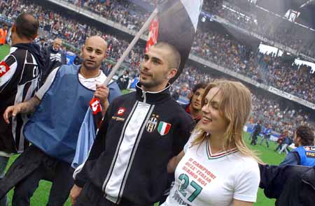 威少生涯命中数超越奥斯卡·罗伯特森，升至历史第20位（威少生涯总命中数超越奥斯卡·罗伯特森，历史排名第20）