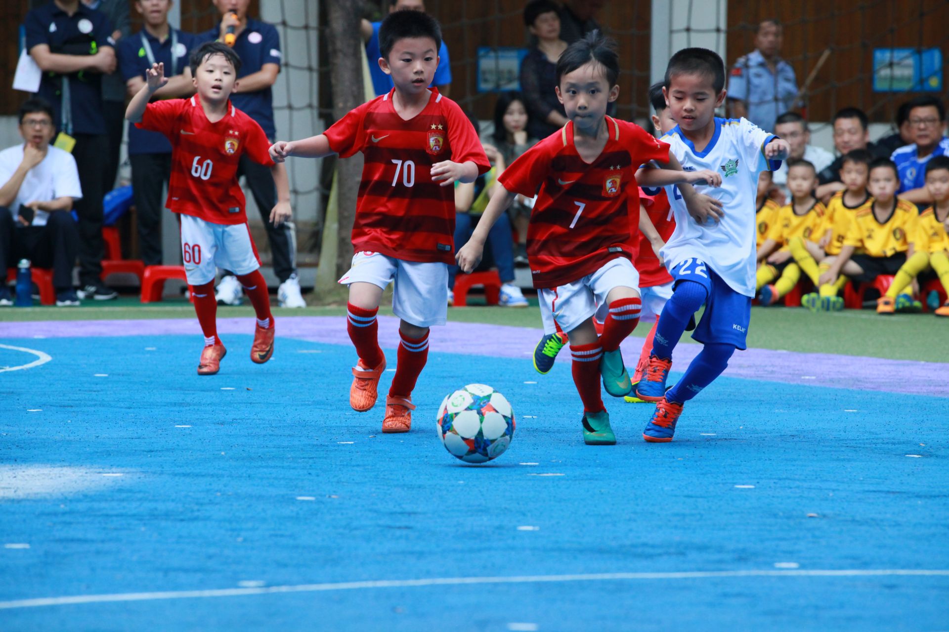 100球和300球也在国家队，姆巴佩职业生涯已打进400球（姆巴佩生涯破400球里程碑：第100球与第300球同样来自国家队）