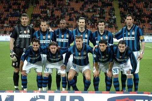 辽宁男篮CBA杯赛遭江苏大爆冷引热议！球迷不满外援刷爆官媒评论区（CBA杯赛冷门：辽宁男篮不敌江苏惹热议，球迷不满外援涌入官媒评论区）