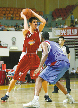 穆勒：过去与梅西交手的战绩确实不错，但历史战绩毫无意义（穆勒：曾在与梅西对决占优，但过去战绩不算数）