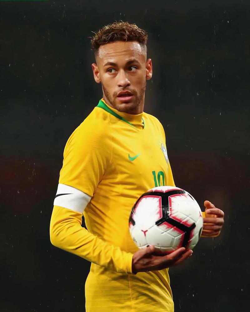 里奇接受采访谈球队0比1不敌拉齐奥：输球感到很遗憾，我还需要继续进步（里奇采访谈0-1负于拉齐奥：遗憾失利，我仍需提升）