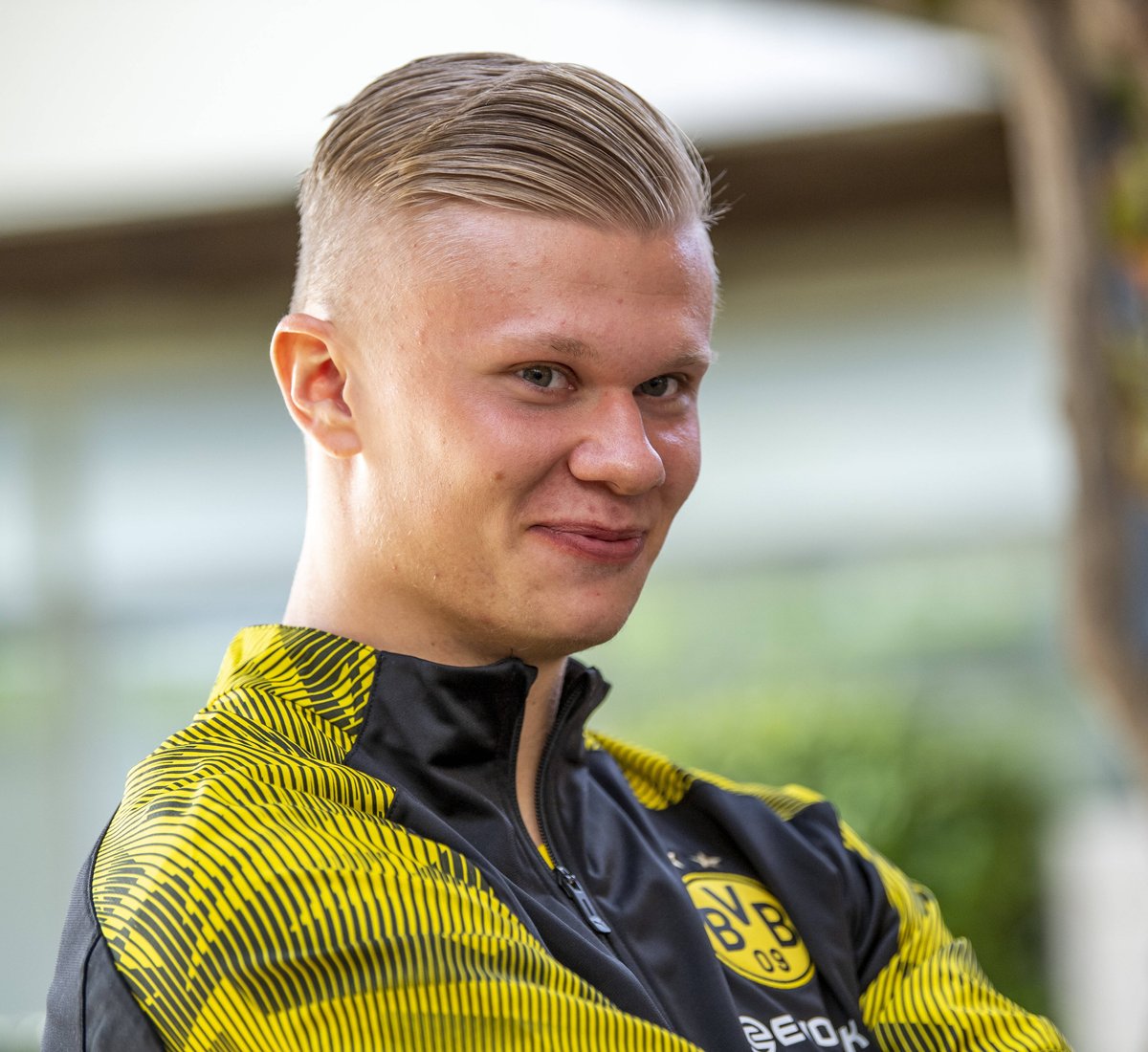 媒体：因揭露足协造假丑闻，马来西亚记者遇袭引发社会恐慌（据报道，马来西亚记者揭露足协造假后遭袭，社会恐慌升温）