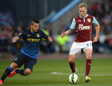 世欧预战报：卡尼凯尼克惊天乌龙，科索沃2-0十人斯洛文尼亚（世预欧战报：卡尼凯尼克致命乌龙，科索沃2-0力克十人斯洛文尼亚）